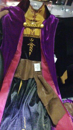 Brand new anna dress/costume