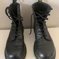 Dr MARTENS 
