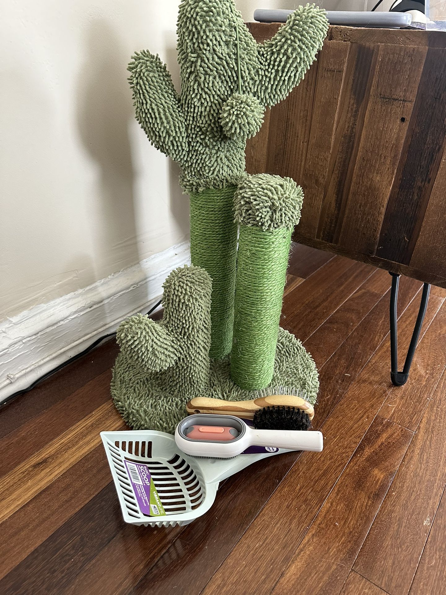 Mini Cat Tree & Small Items