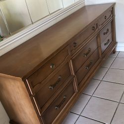 9 Drawer Dresser With Mirror