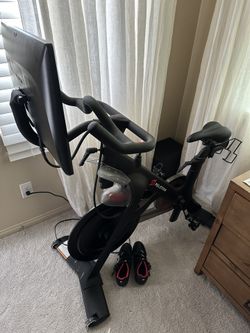 Peloton With 2 Shoes