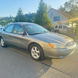 2003 Ford Taurus