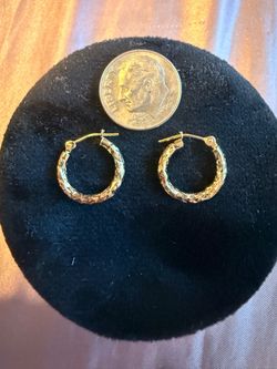 14kt Small Gold Hoop Earrings Diamond-Cut