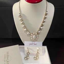 Necklace and earrings 