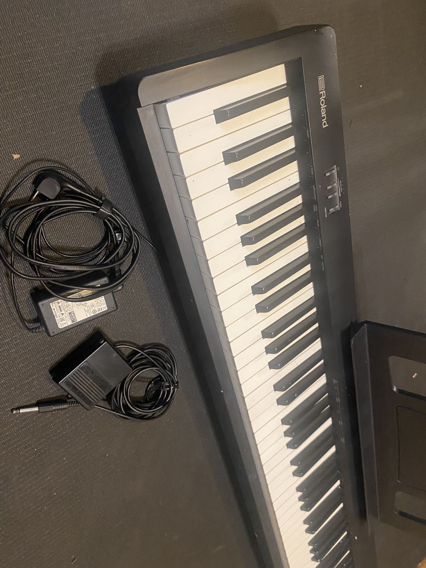 Roland FP-10 weighted 88-key digital piano