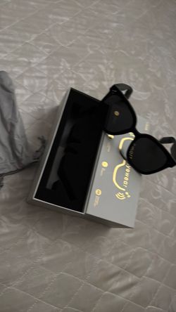 Amari Smart Eyewear Sunglasses with Box
