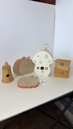 Various Wooden Craft Decor Set – 7 Pieces