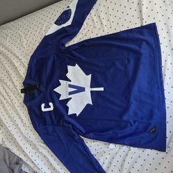 10 deep hockey jersey