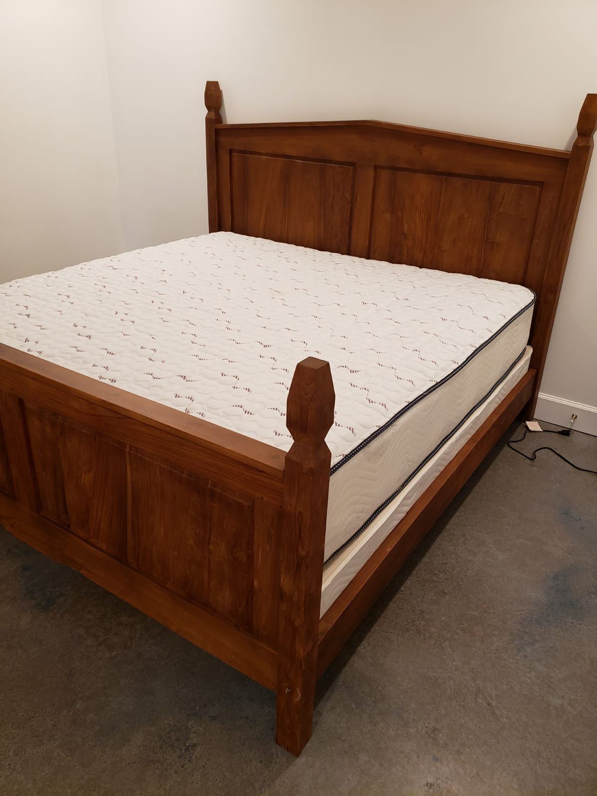 NEW QUEEN MATTRESS AND BOX SPRING SET, bed frame not included on price