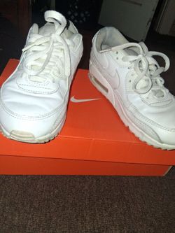 Air max all white