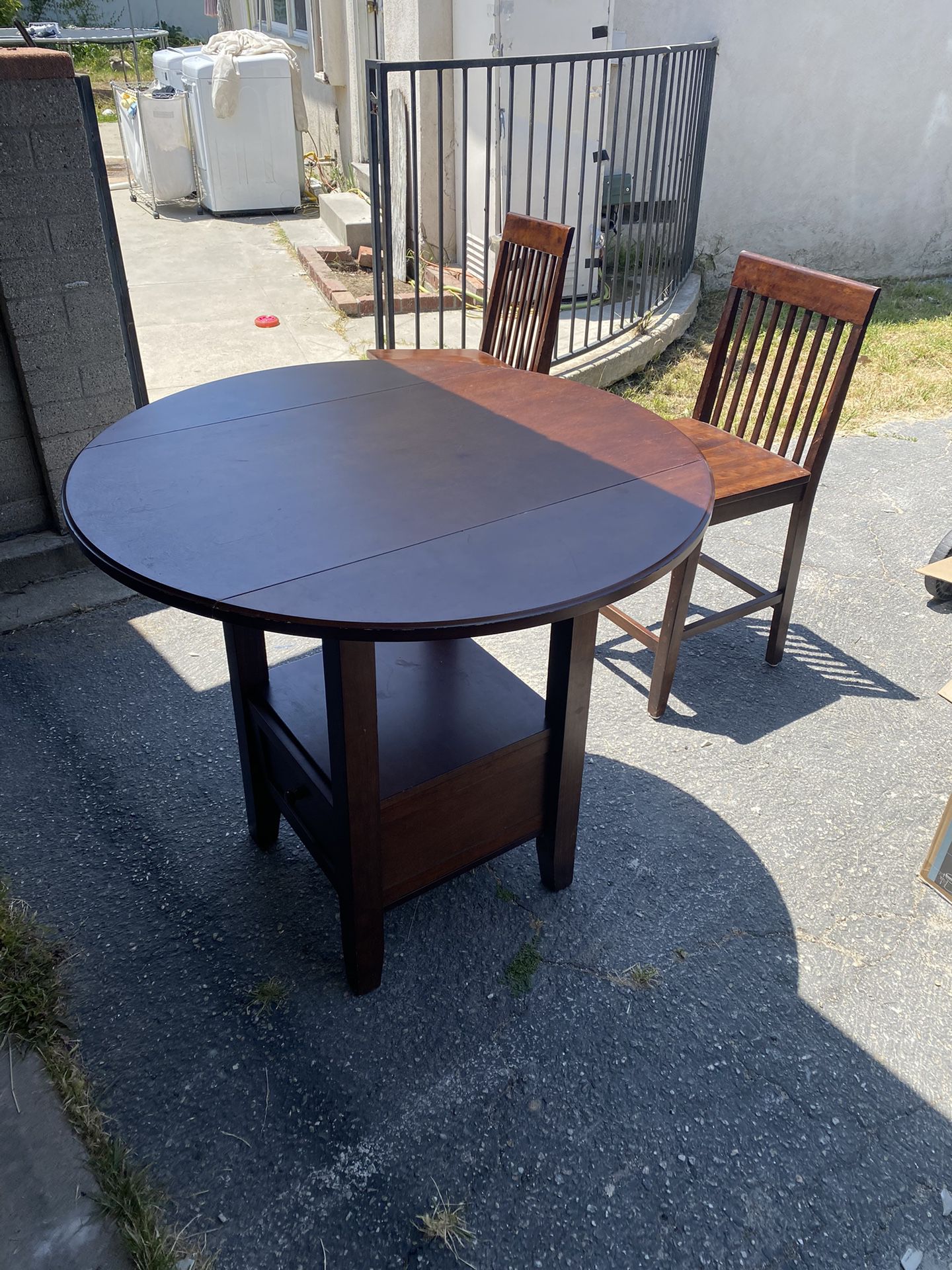 Table With 2 Chairs $25 Or Best Offer