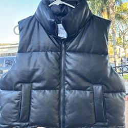 Hollister Puffer Vest 