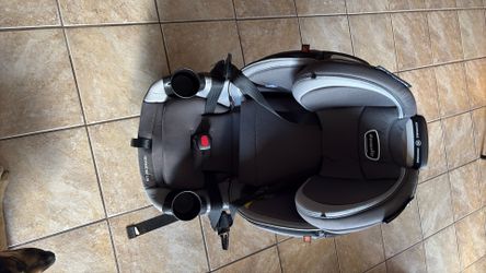 EvenFlo 360 Car Sear