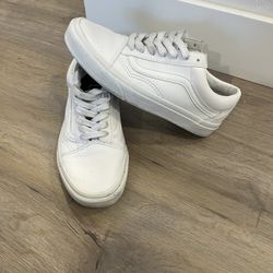 Vans Shoes - US Women Size 7/men Size 5.5