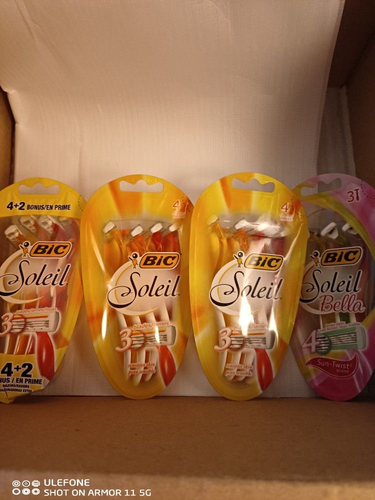 Women's Bundle Razors You Get All 10 Packs NWT