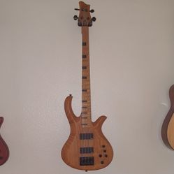 4 String Bass Guitar Schecter Diamond Series 