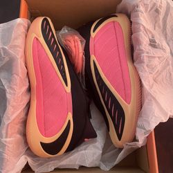 Anthony Edward’s 2 ‘With Love’ Size 7