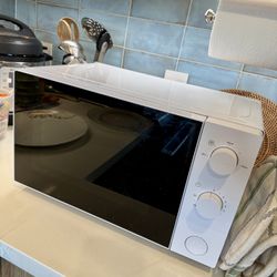 IKEA TILLREDA Microwave Oven - White