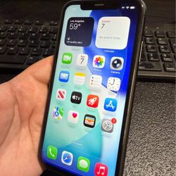 Apple iPhone 11 64GB Unlocked (Black)