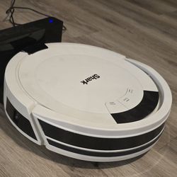 Shark Ion 12.6" A72 Robot Vacuum Cleaner
