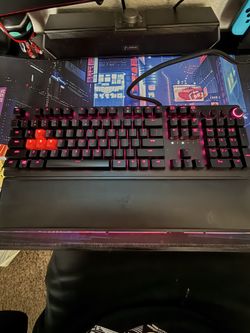 Razer Huntsman Elite RGB Gaming Keyboard – Fast Switches, Clean, Works Perfect