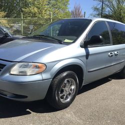 03 Chrysler Caravan 