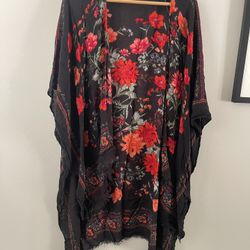 American Eagle Rose Black and Red Floral Kimono Shawl