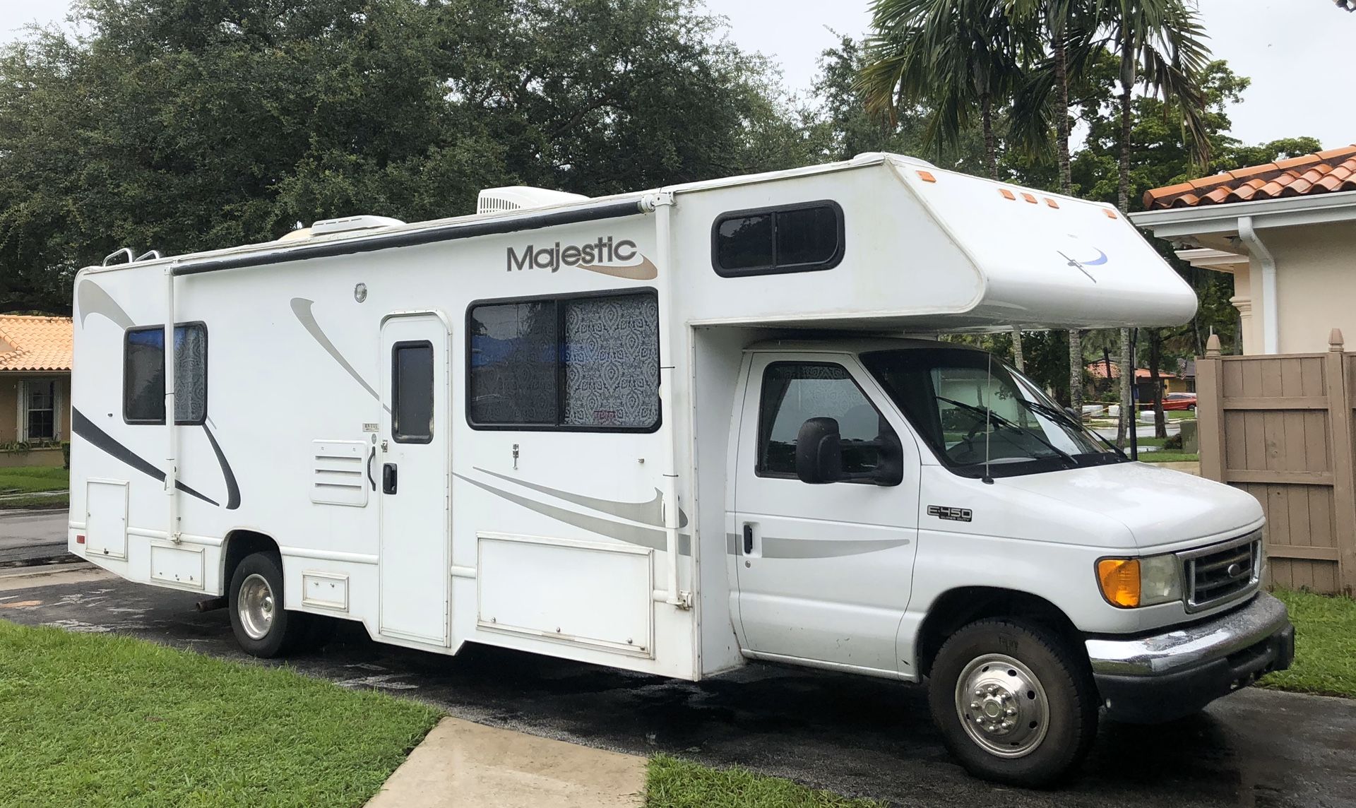 RV Camper Trailer Home