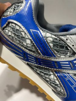 Blue Bottega Veneta orbit