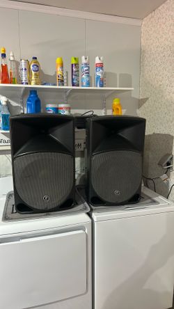 Mackie 15” thump powered speakers $550 / Milwaukee work radio/ Behringer 12” powered speaker / 2 Mackie 15” powered speakers / Behringer 12” powered m