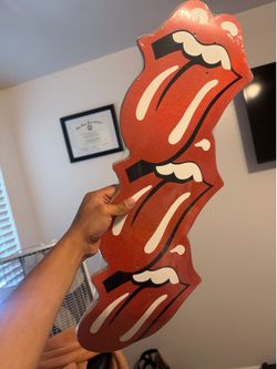 Rolling stone skateboard