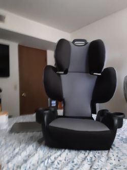 Evevflo cars eat booster