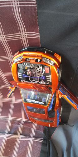 A,1/8 SCALE NISSAN SKYLINE