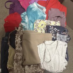 Womens/juniors Size large Clothing 