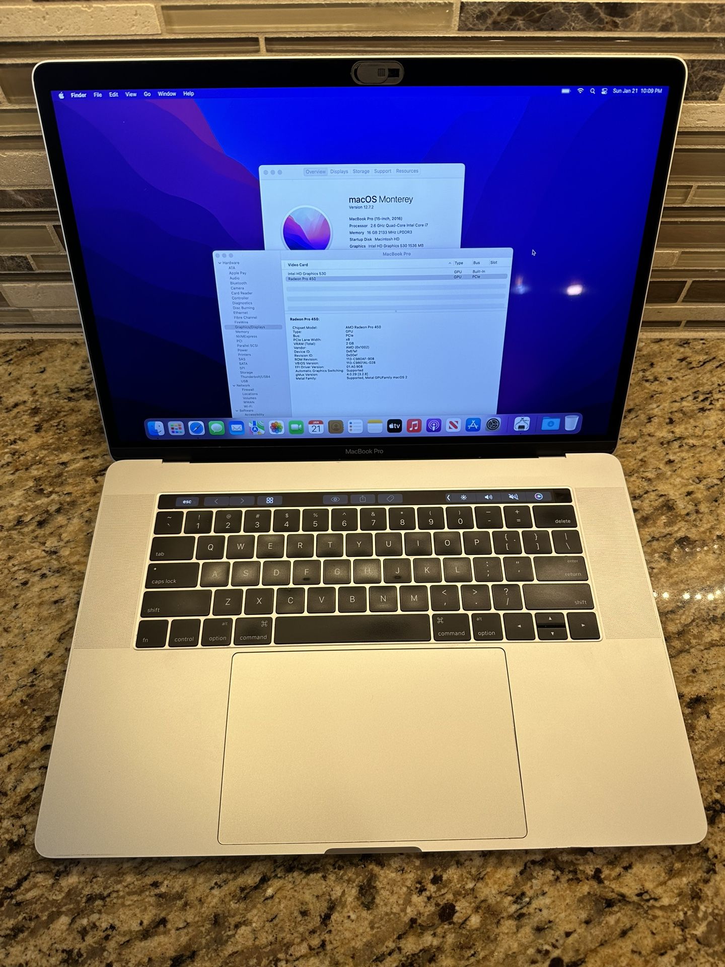 2016 MacBook Pro 15” 16GB Ram 256GB SSD