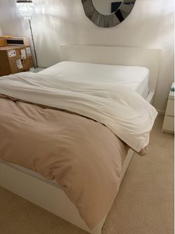 Ikea MALM / Queen / bed frame / 4 storage boxes, white.