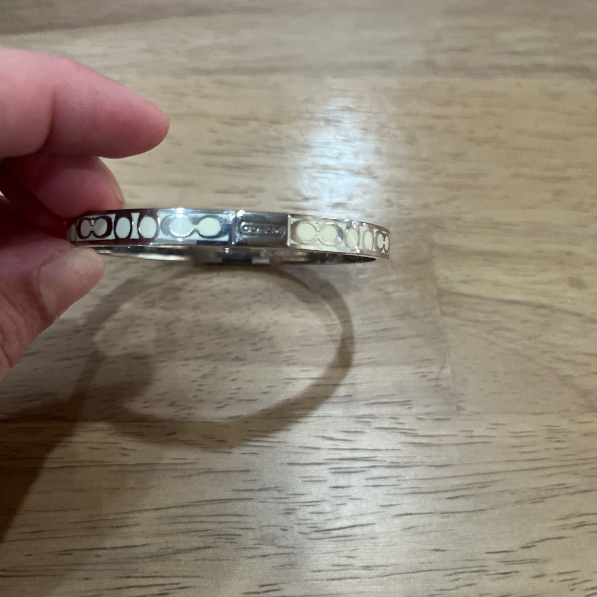 Coach bangle bracelet no box or bag with it 