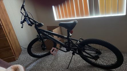 Nice bmx mongoose bike