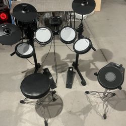Drum Set (electronic) With Practice Drum pad 