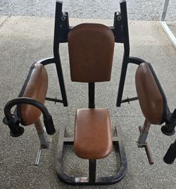 Plate loaded rear delt/fly machine-home gym