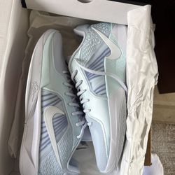 Nike Sabrina 2 Men’s Size 11