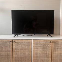📺 40” Smart TV – Barely Used, $100