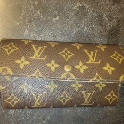 Louis-Vuitton Wallet 