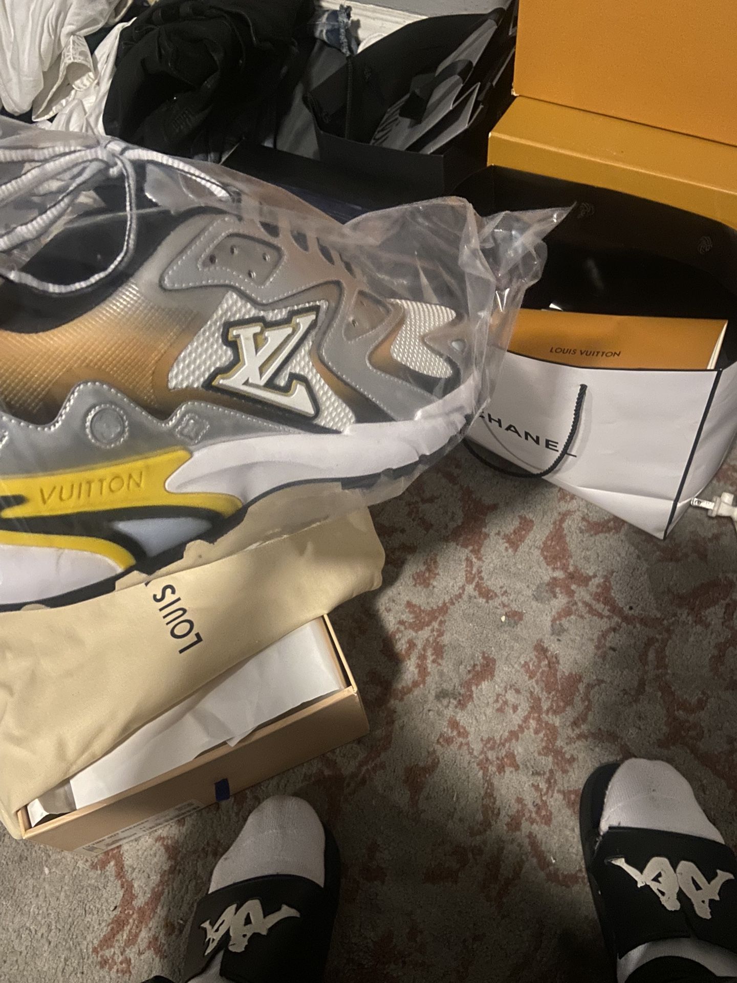 Louis vuitton Runners size 11 800$