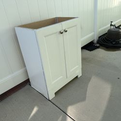 White Bathroom Sink Vanity/Cabinet