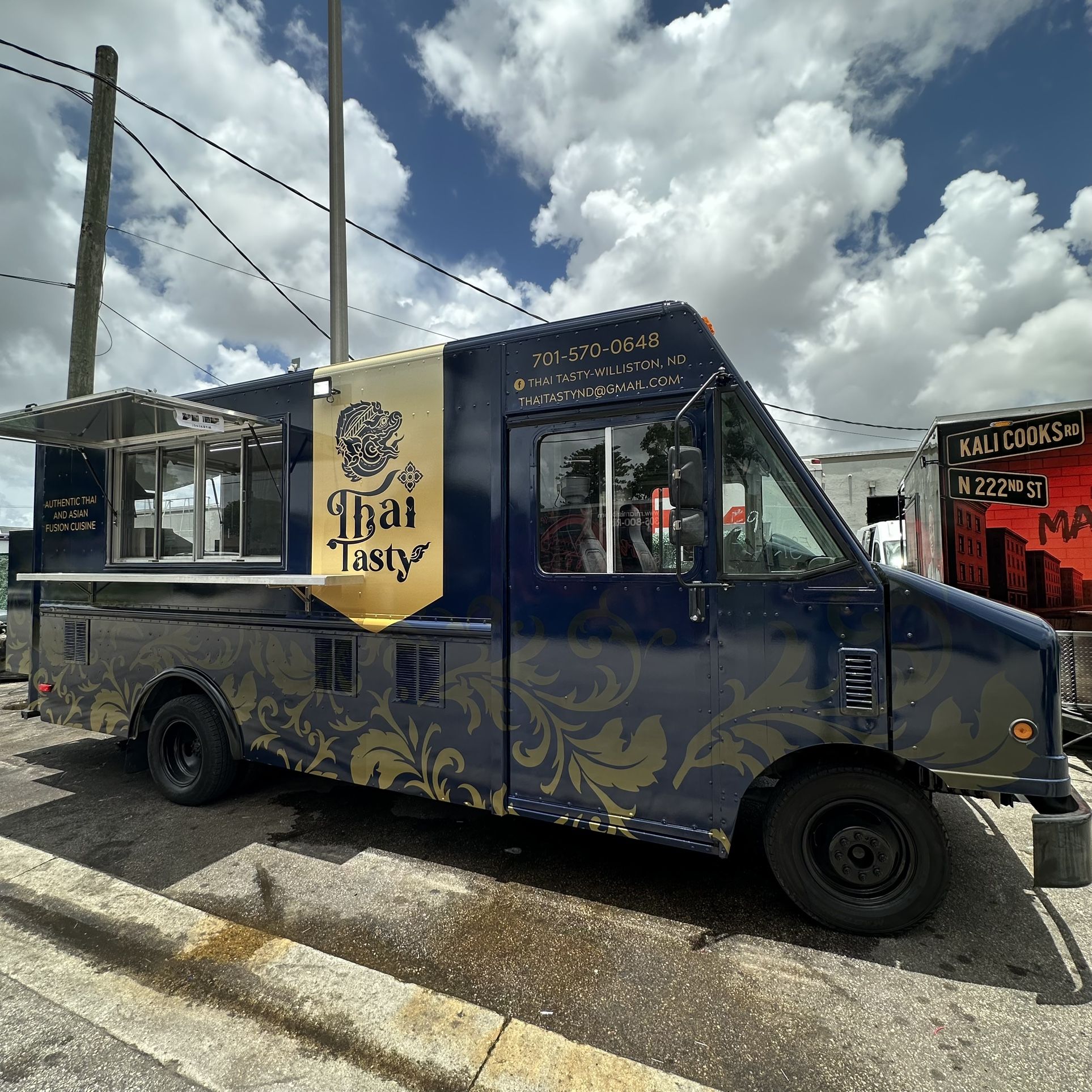 Thai & Asian Food Truck