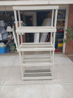 5 tier Plastic Storage Shelves TOTAL OF (5)
