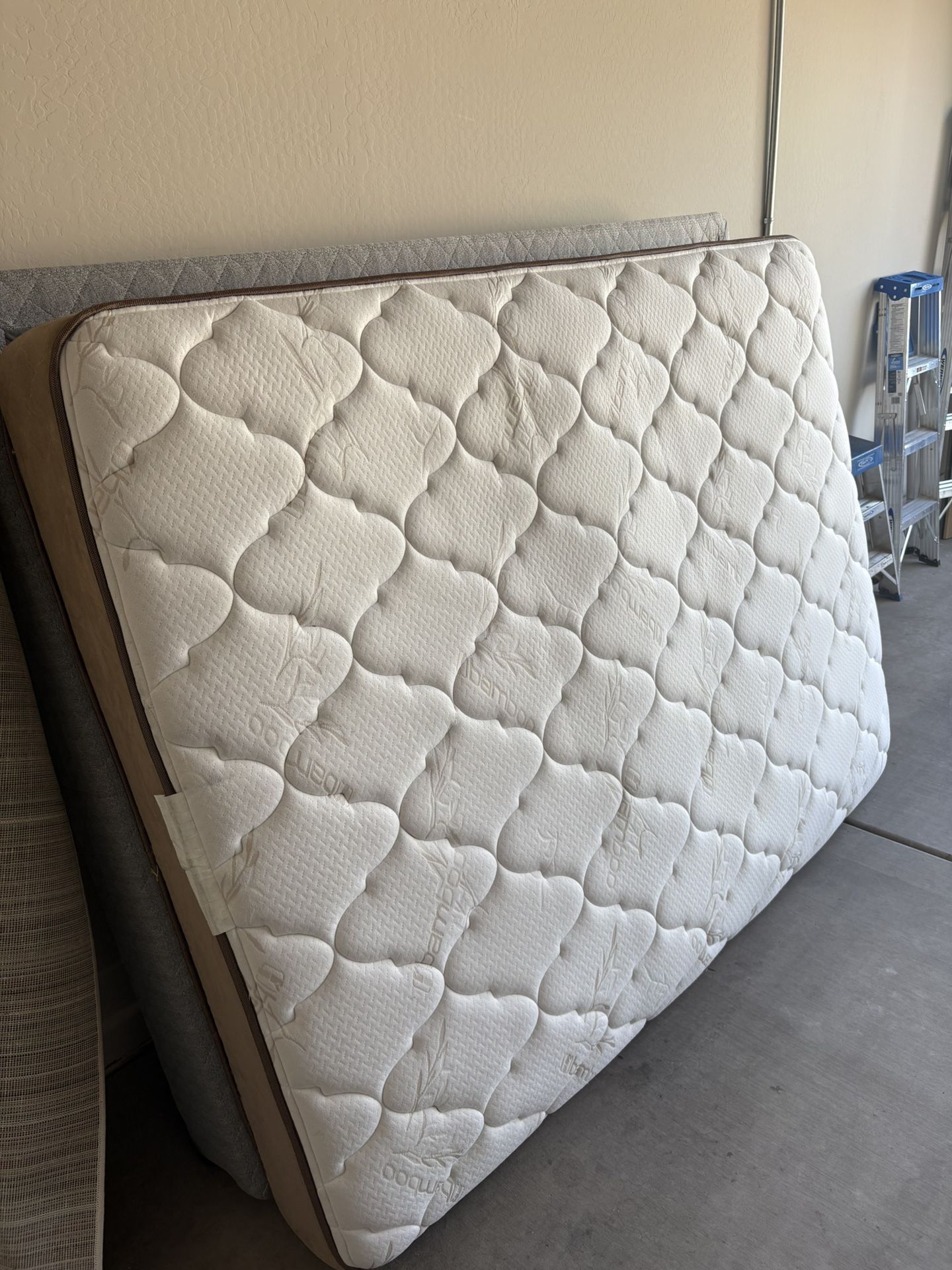 Queen Mattress & Box Spring