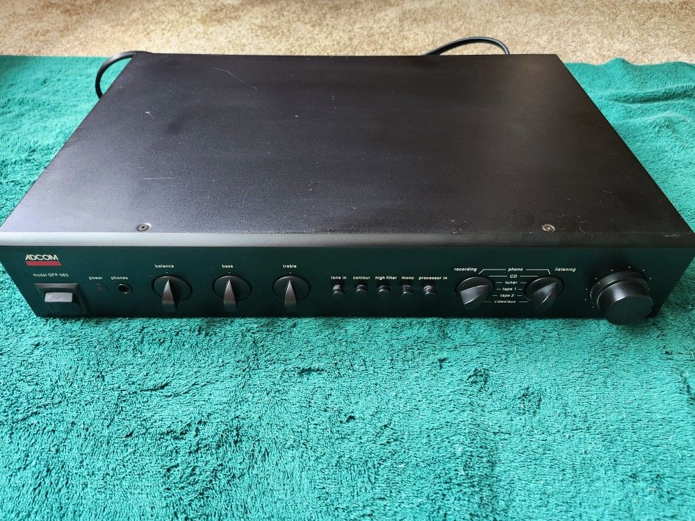 Adcom GFP-565 solid-state preamplifier - great condition!