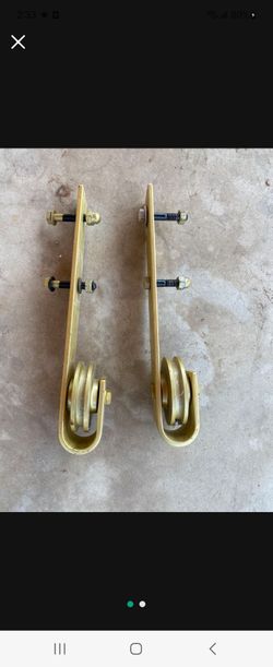 Barn door wheels